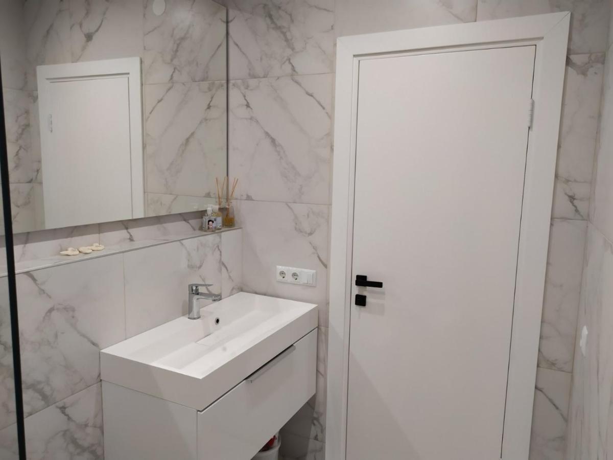 New Modern Apartment 우주고로트 외부 사진
