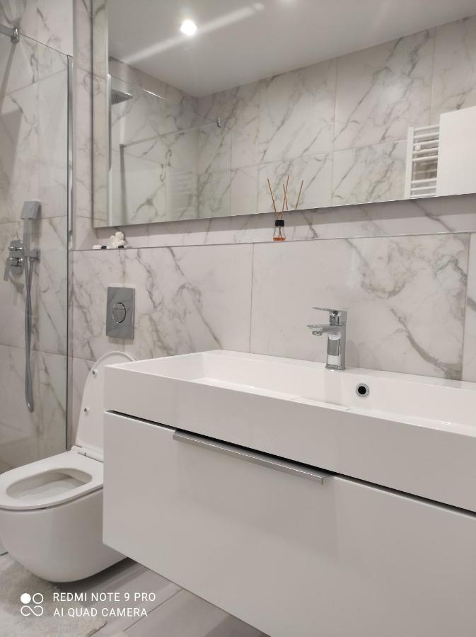 New Modern Apartment 우주고로트 외부 사진